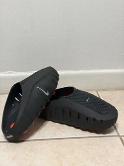 Nike mind all black size 9