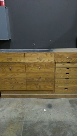 Custom cabinet $5!
