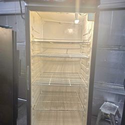 Turbo Air 22 Cubic Feet Glass Door Commercial Merchandiser Cooler Refrigerator 