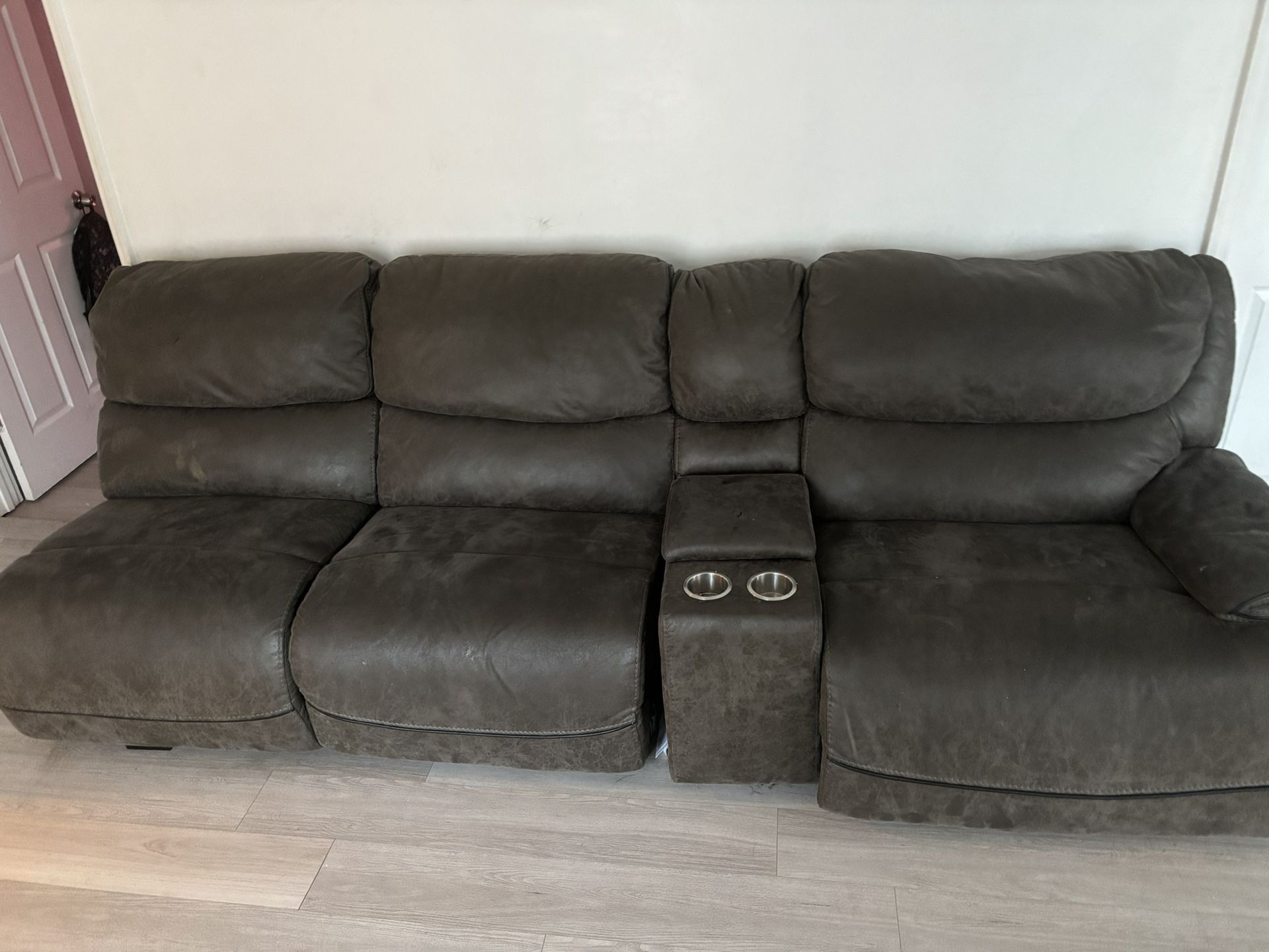Couch (Good Condition)