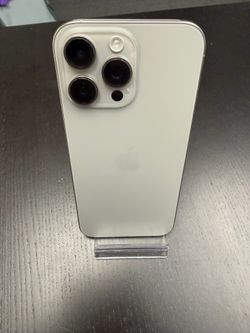 Apple iPhone 16 Pro Max 256GB Unlocked / Liberado $860 ( LIKE NEW / COMO NUEVO) 🔥🔥🔥🔥🔥🔥🔥🔥