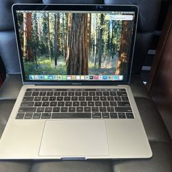 Macbook Pro 13 inches- MacOS Sequoia 