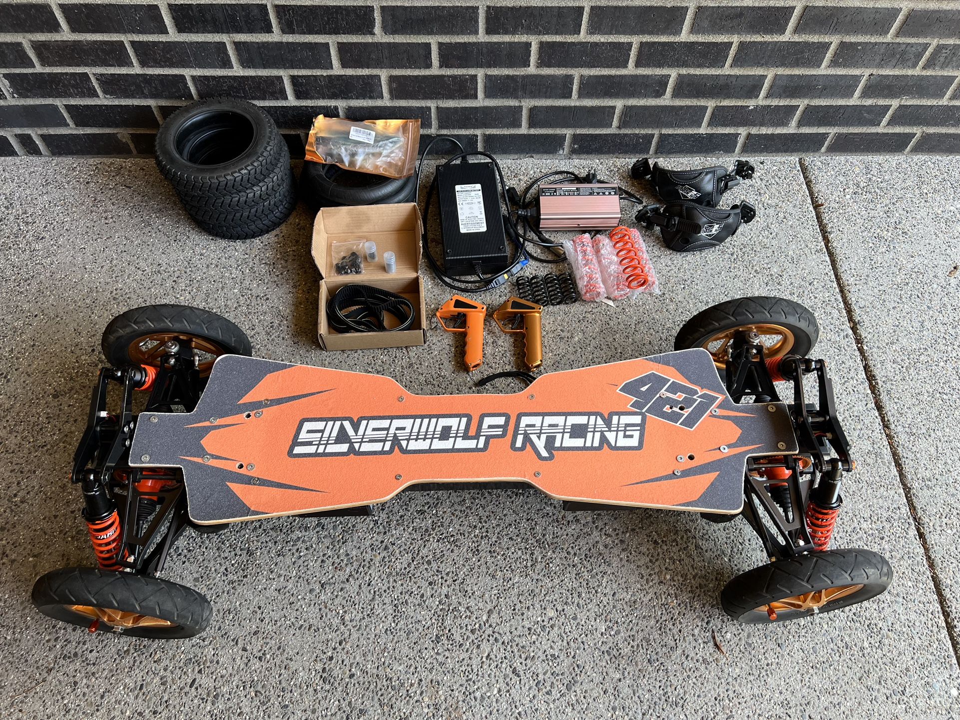 Baja Board G4X PANTERA 4x4 Electric Skateboard