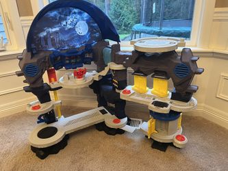 Imaginext DC Super Friends Batman Playset 