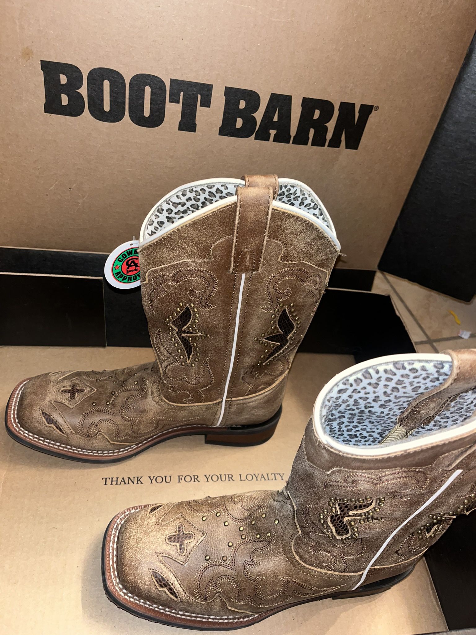 Cowgirl Boots- Boot Barn