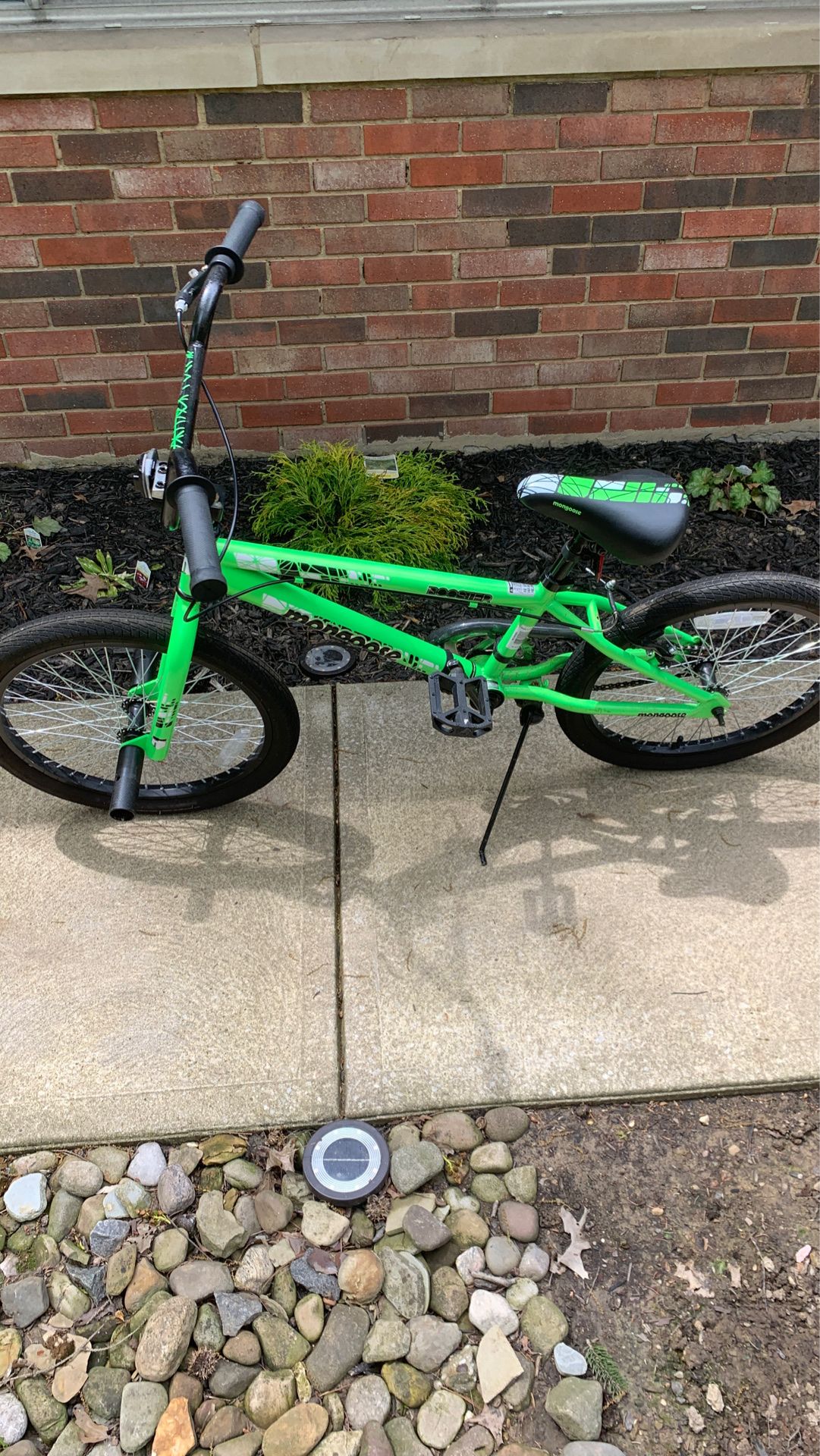 Boys 20” Mongoose Mountain bike with front pegs
