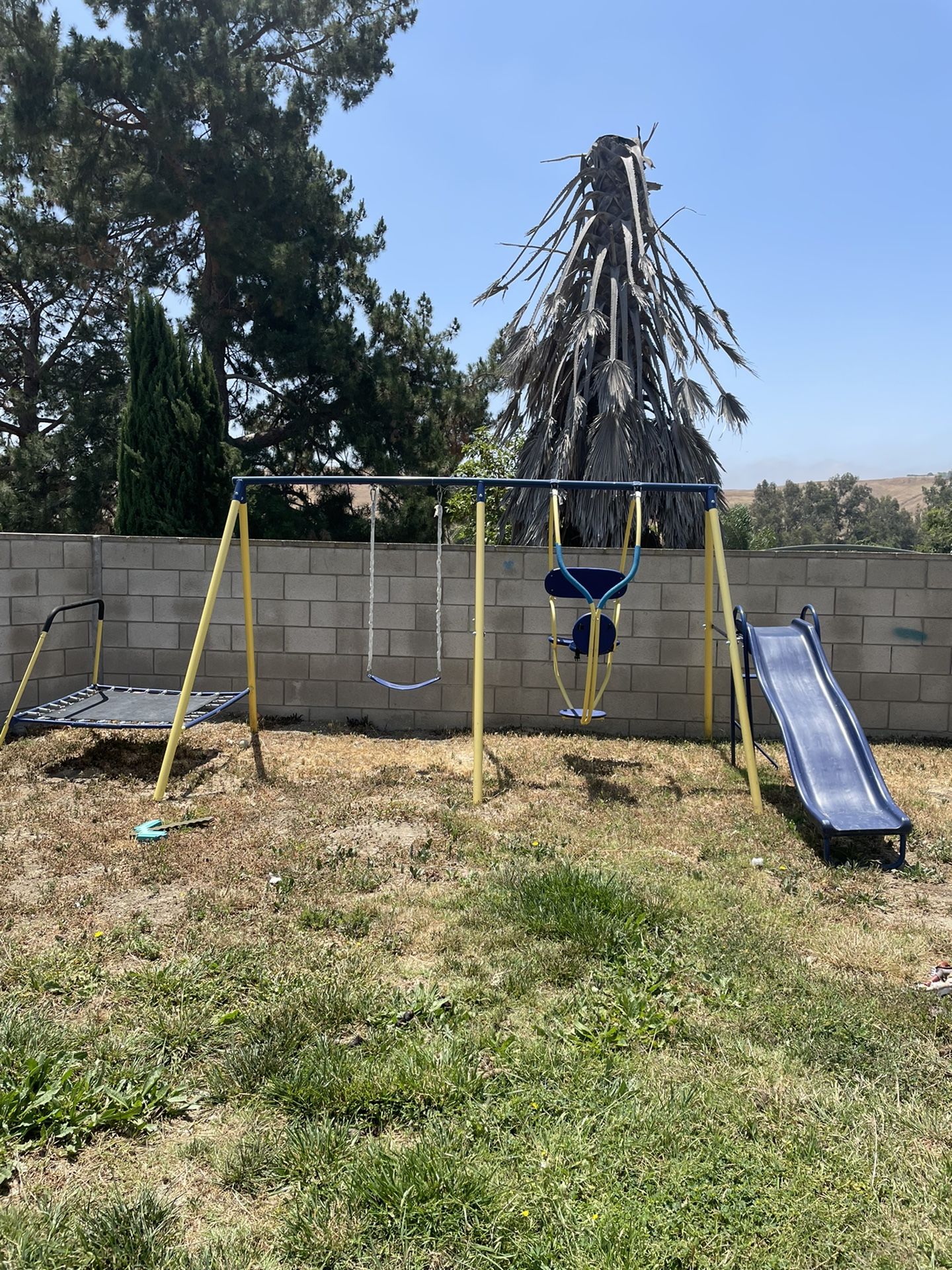 Swing Set With Trampoline 