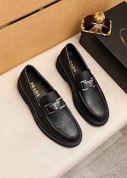 Prada Men’s Leather Shoes With Box 2026 New