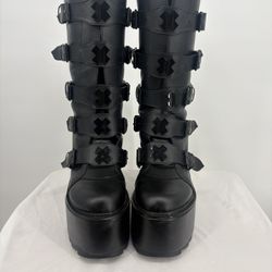 YRU Platform Boots – Size 11 Media 