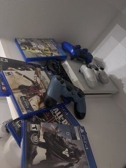 PS4 With Games & 3 Controllers