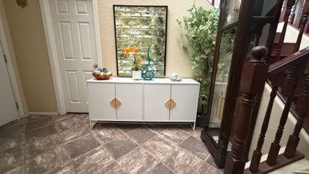Modern White 4-Door Sideboard with Diamond Wood Handles