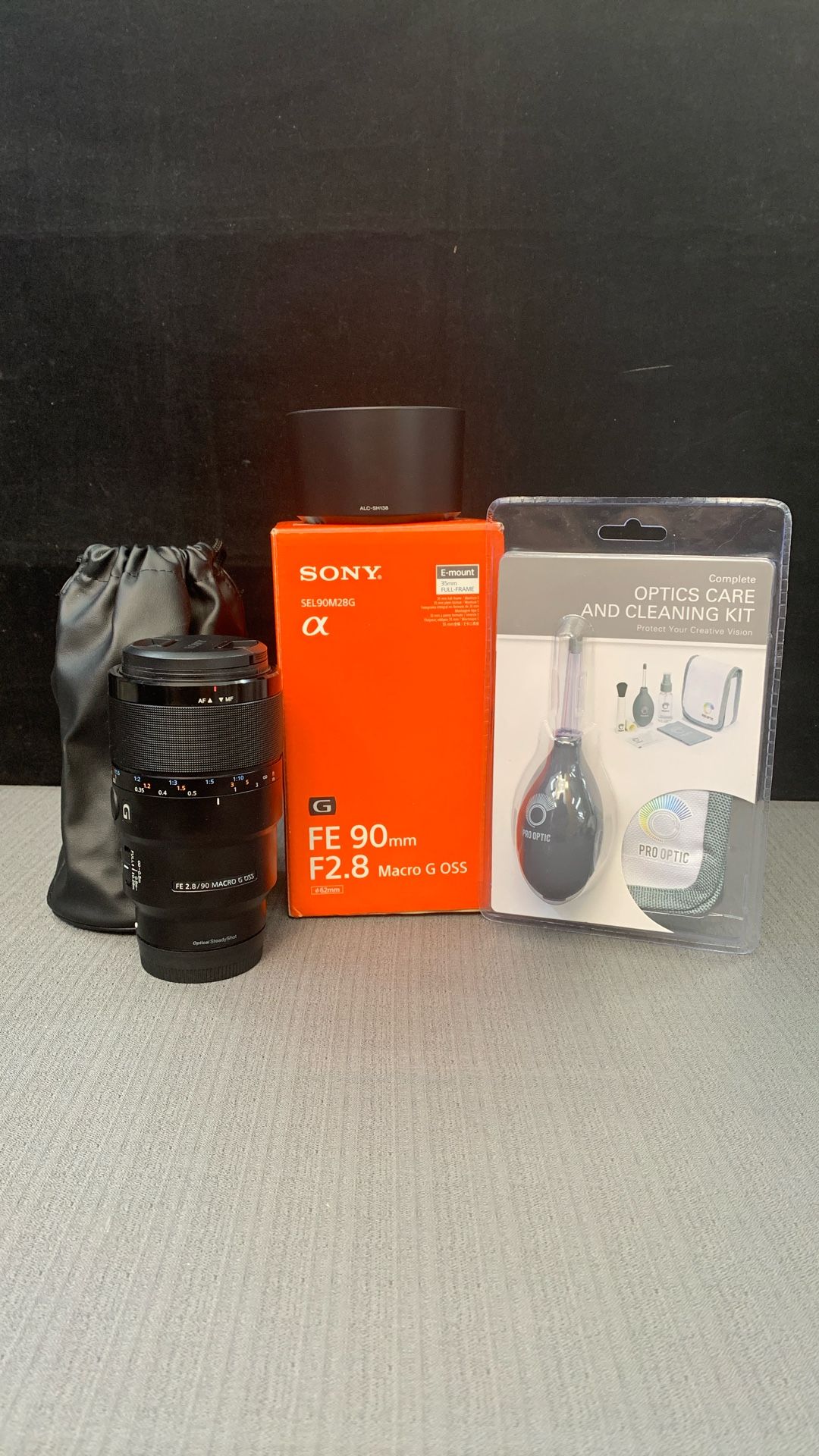 Sony FE 90mm f/2.8 Macro G OSS Lens (Display, Great Condition)
