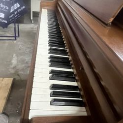 W.W. Kimball Antique Piano 