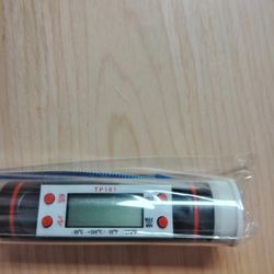 Digital Thermometer 