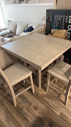 Counter Height Dining Table with 4 Chairs