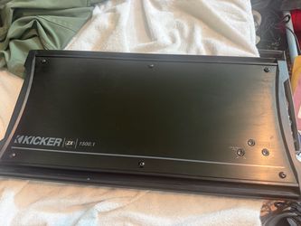 kicker ZX 1500  Subwoofer amp  very powerful