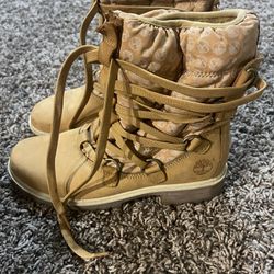 Timberland Women’s Winter Sherpa Lined Boots
