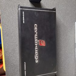 cerwin vega H72400.1D 2400w max amplifier 