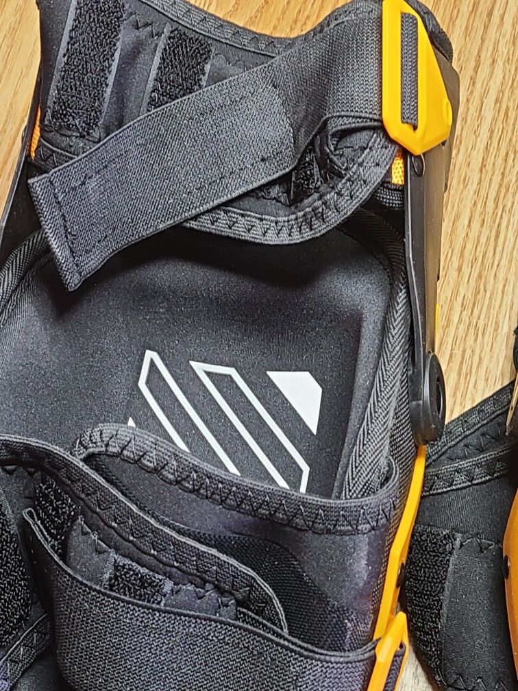 TOUGHBUILTThigh Stabilization Knee Pads for Sale in Las Vegas, NV OfferUp