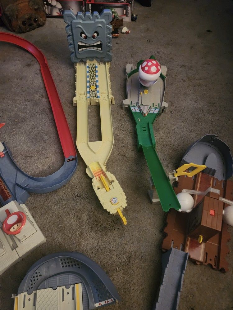Super Mario Racetrack With Cars