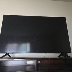 Hisense T.v Moving Sale.!