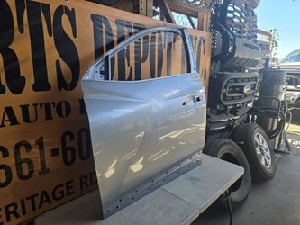 2022-2025  hyundai tucson  lh front door