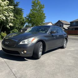 2012 Infiniti M37