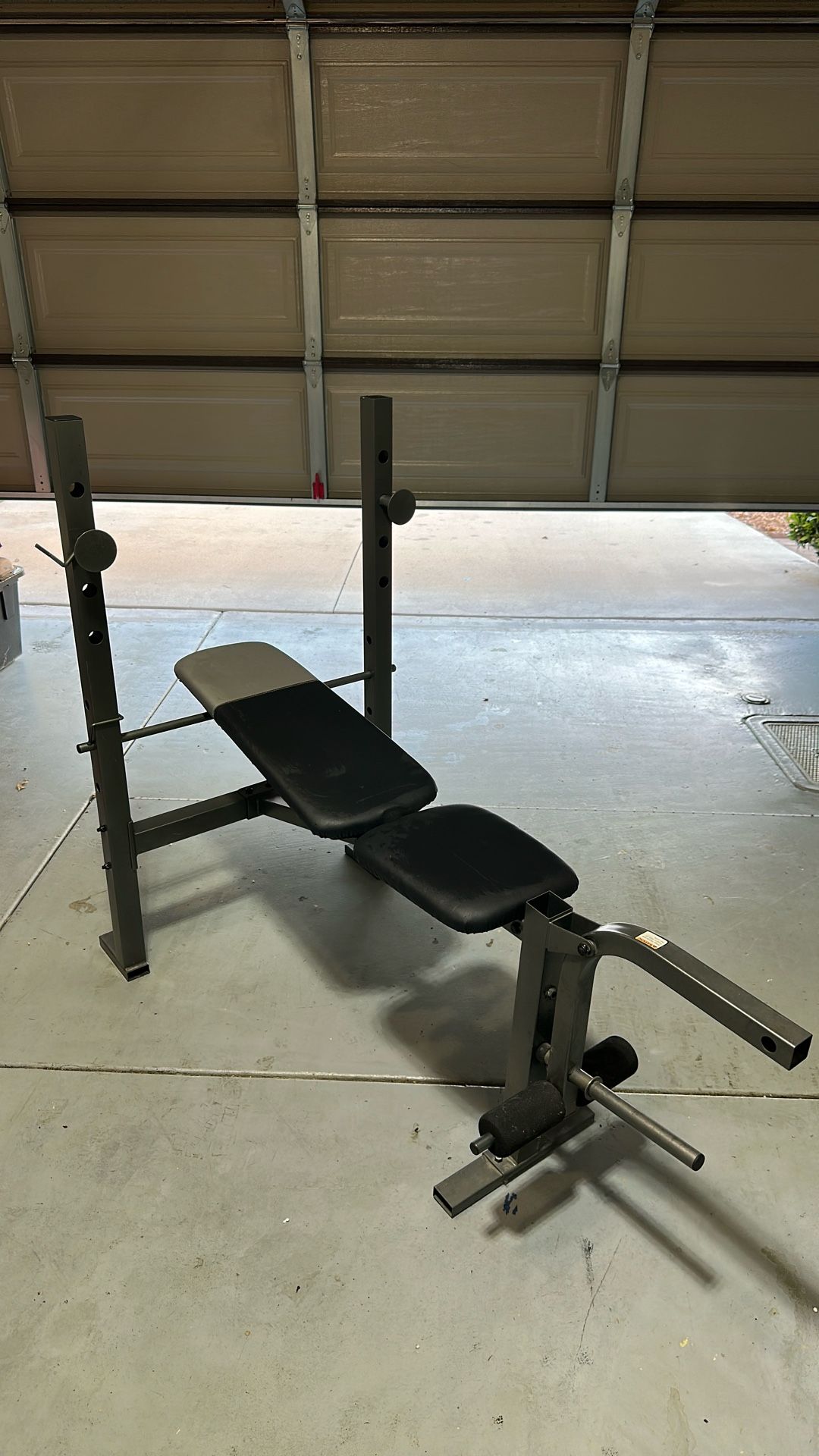 Weight Bench