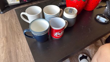 Mugs/cups