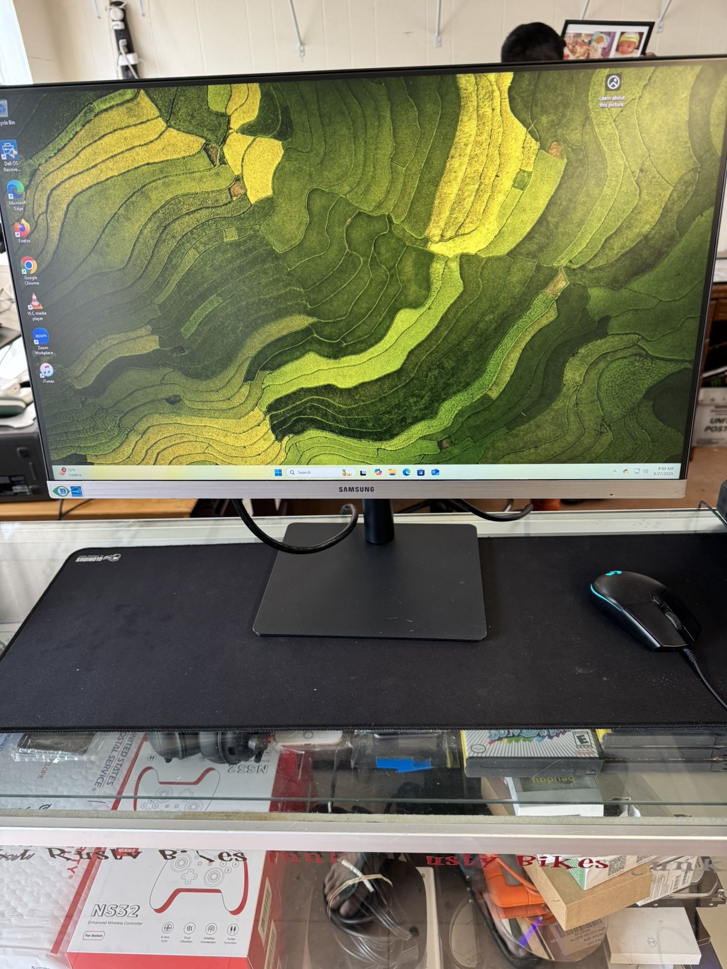 🔹 Samsung S24R650FDN 23.8″ IPS 1080p 75 Hz – Adjustable – USB Hub – Great!
