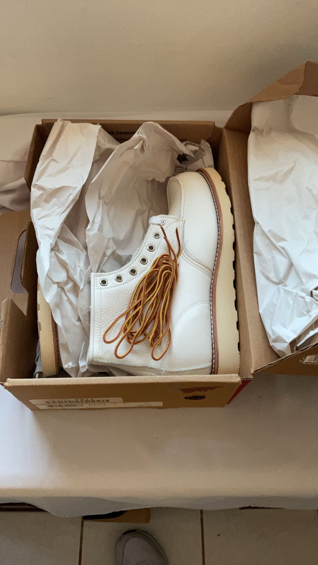 Red Wing Men’s Boots Size 9 New
