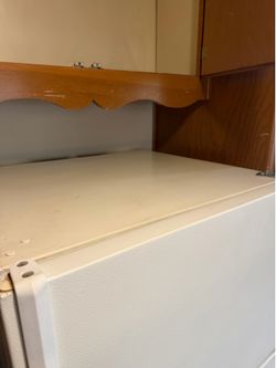 Whirlpool ApartmentSize Refrigerator
