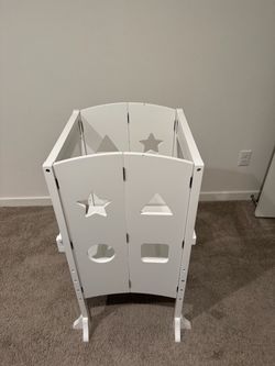 Mommy’s Little Helper Wooden Step Stool