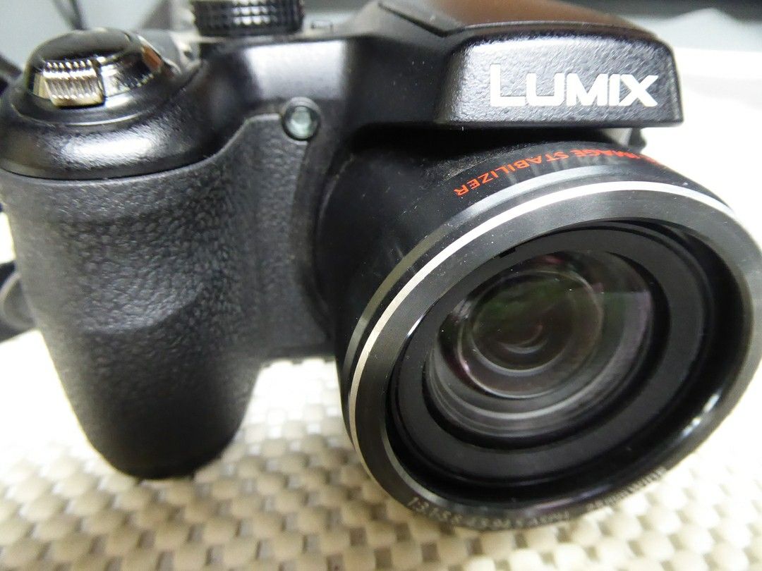 Panasonic LZ20 16MP Camera