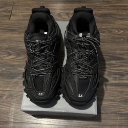 Balenciaga Tracks Black Size 10.5