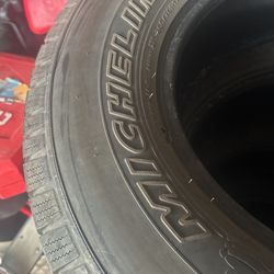 I Got 4 Michelin 265/70R17 Defender Lax