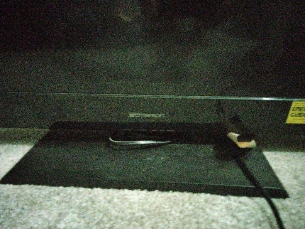 32" Emerson Flat Screen