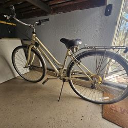 Schwinn Bike. Gateway 