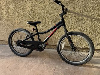 Trek Precaliber 20in Boys Bike