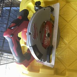 Milwaukee Circular Saw