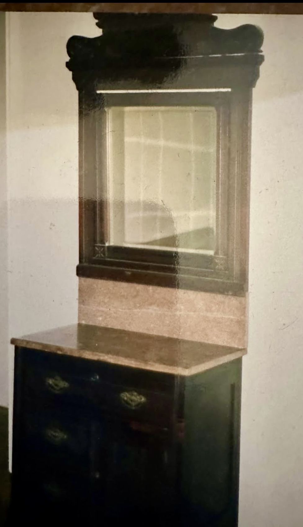 Victorian Eastlake wash basin from 1911