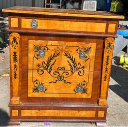 Antique bed stand?