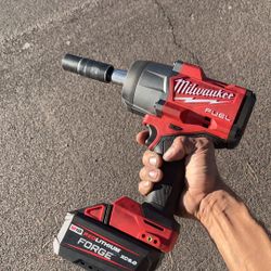 Milwaukee 1/2 Inch High-Torque Impact Wrench With New Forge 6.0