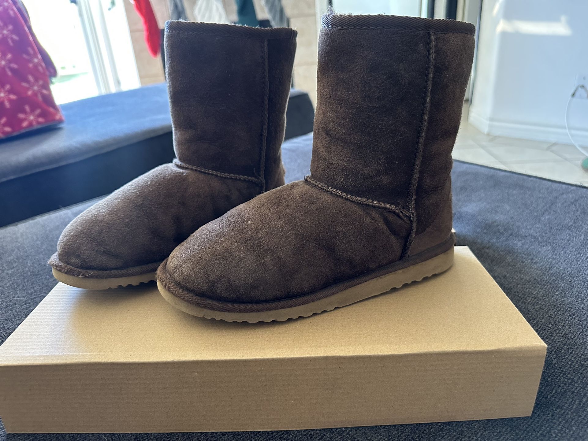 UGG Classic Short II