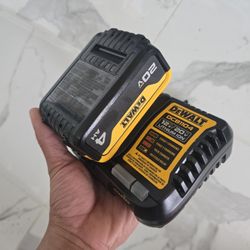 Dewalt 20V 4AH Battery With 4Amp Charger 
