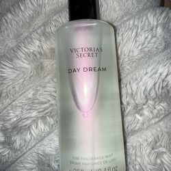 Brand new Victoria secret Day dream mist 
