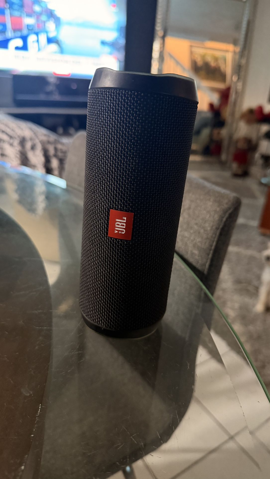 JBL Flip 4 Bluetooth Portable Speaker - Black