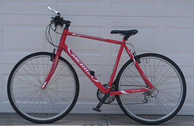 Like NEW Men's Merida 700c Road Bike German engineered was $1500 new