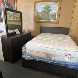 Brown Queen Bedroom Set