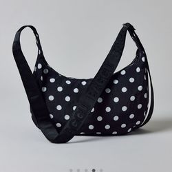 BAGGU Medium Nylon Crescent Bag in Polka Dot Black and White